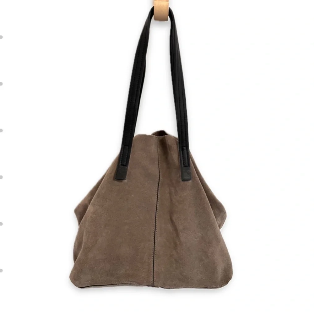 MANGO Suede Bucket Bag Crossbody Slouchy Shoulder Bag Purse Taupe Leather - Picture 2 of 11